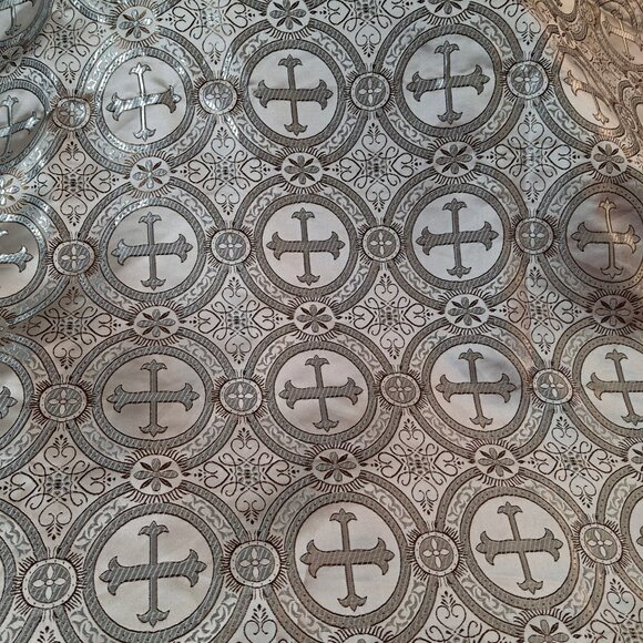 Fabric - Satin Brocade Silver Metallic Lustrous Gothic Print Fabric 3yd x 46in - Picture 8 of 16